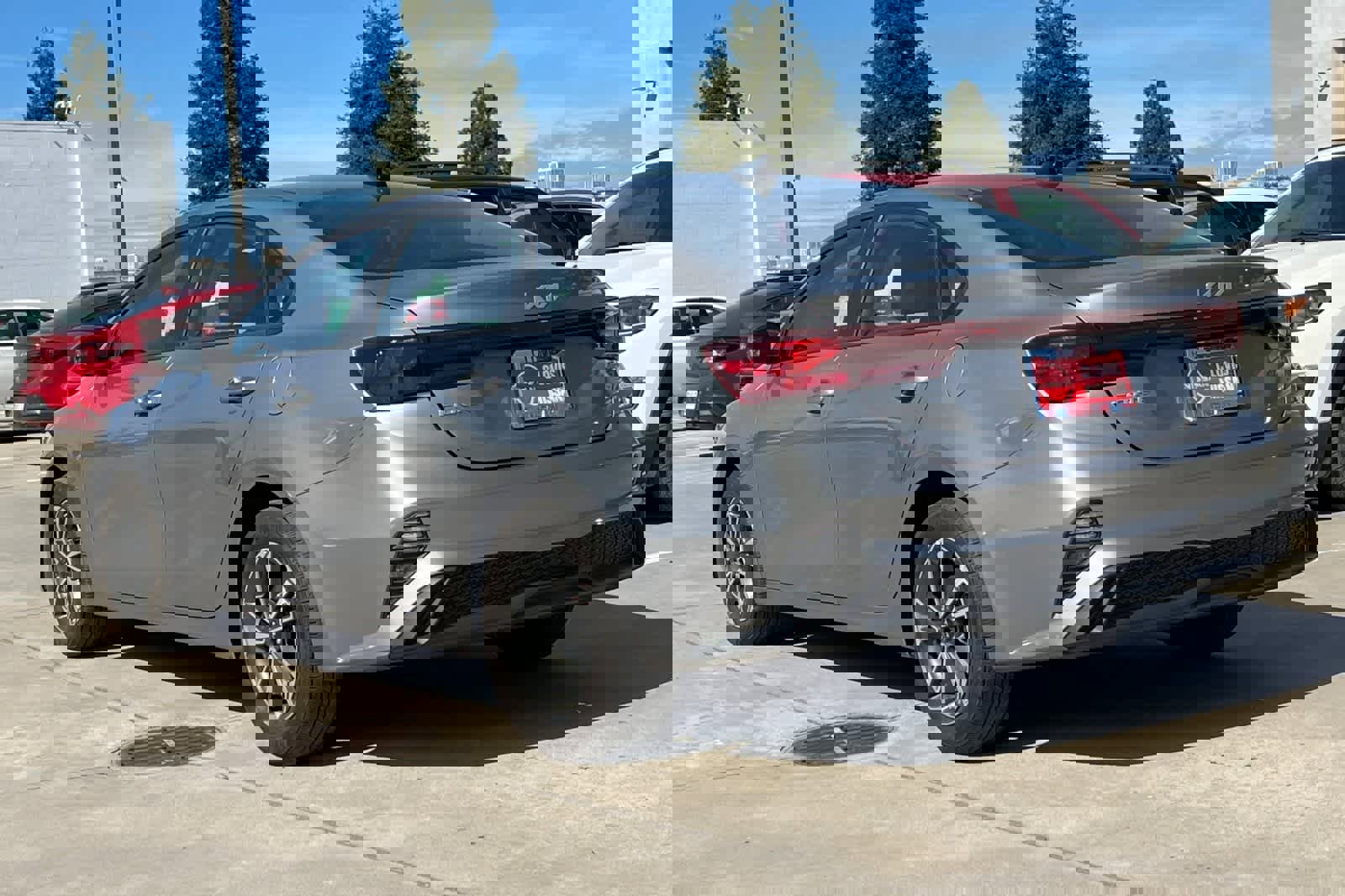 Used 2023 Kia Forte LXS image 7