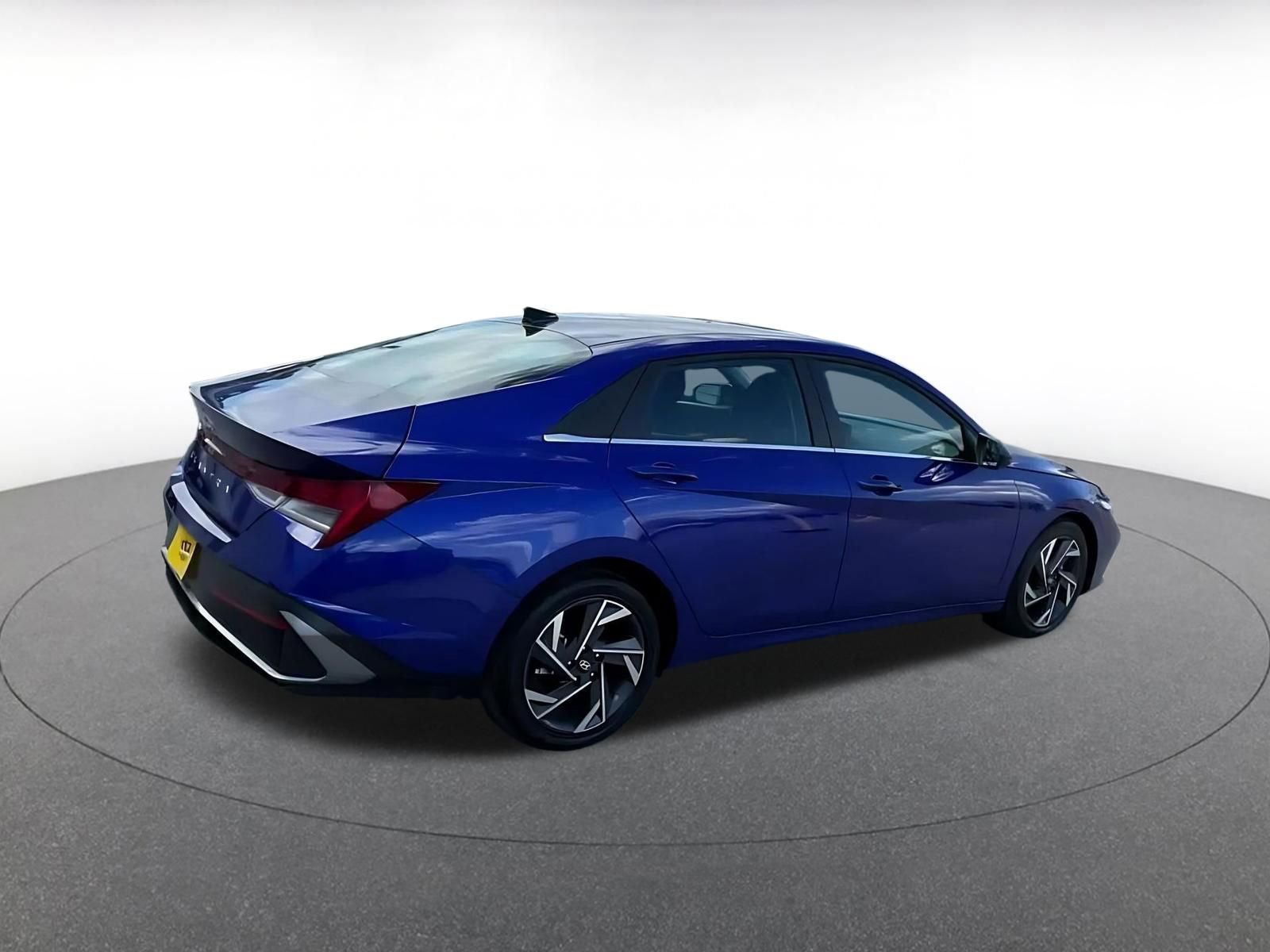 Used 2025 Hyundai Elantra SEL image 15