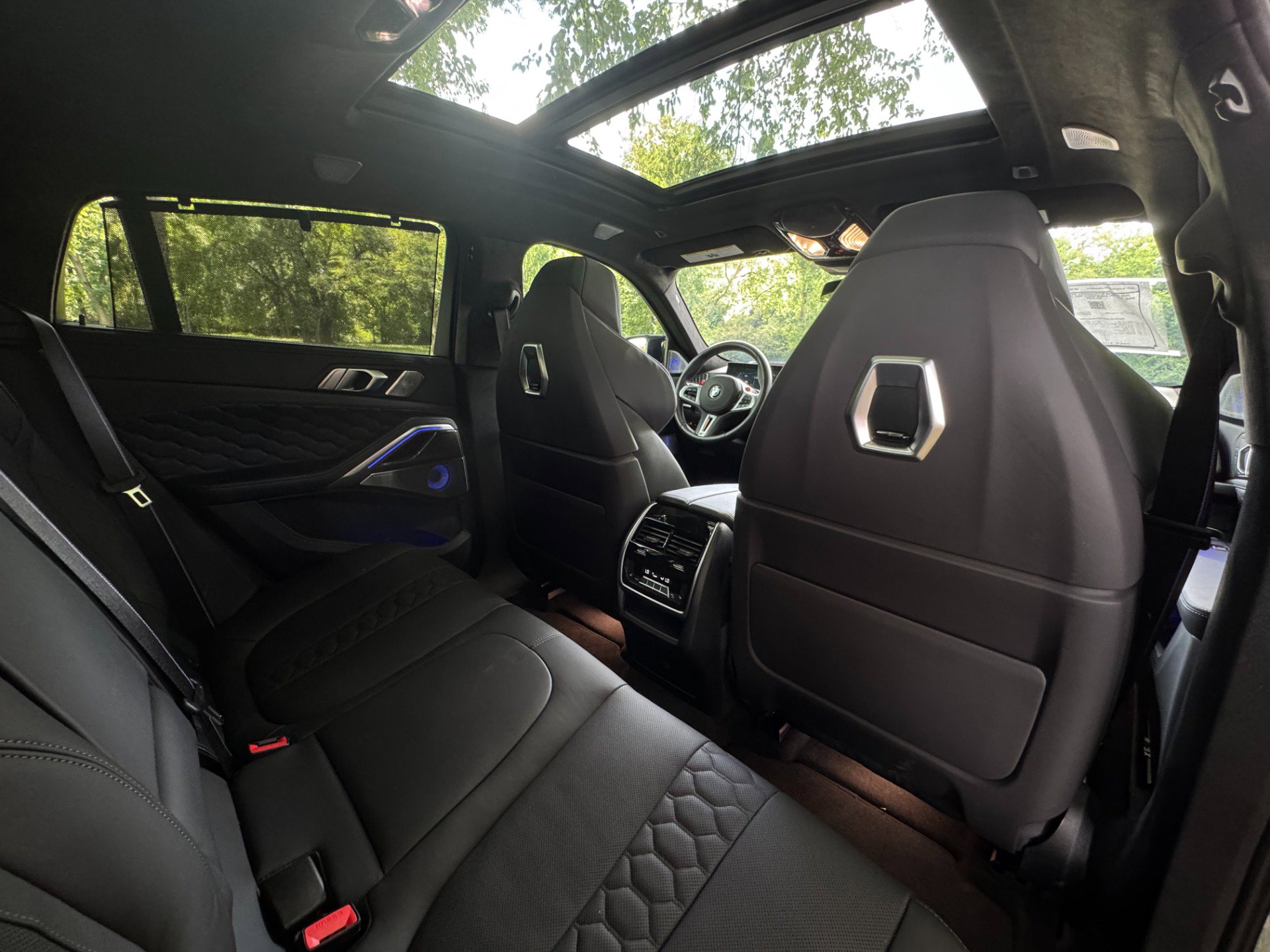 Used 2024 BMW X6 M Competition w/ Executive Package image 43