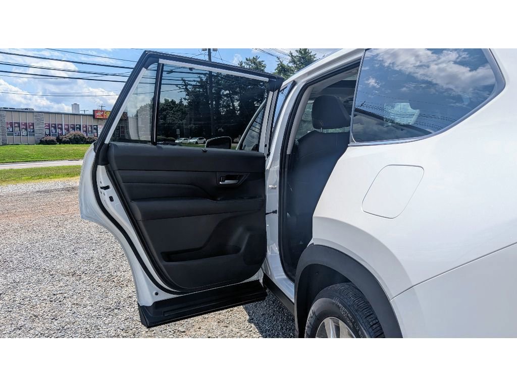 Used 2024 Toyota Grand Highlander Limited image 10