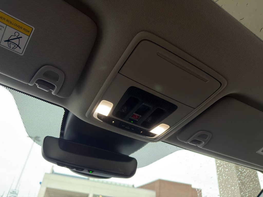 Used 2026 Honda Pilot Elite image 14