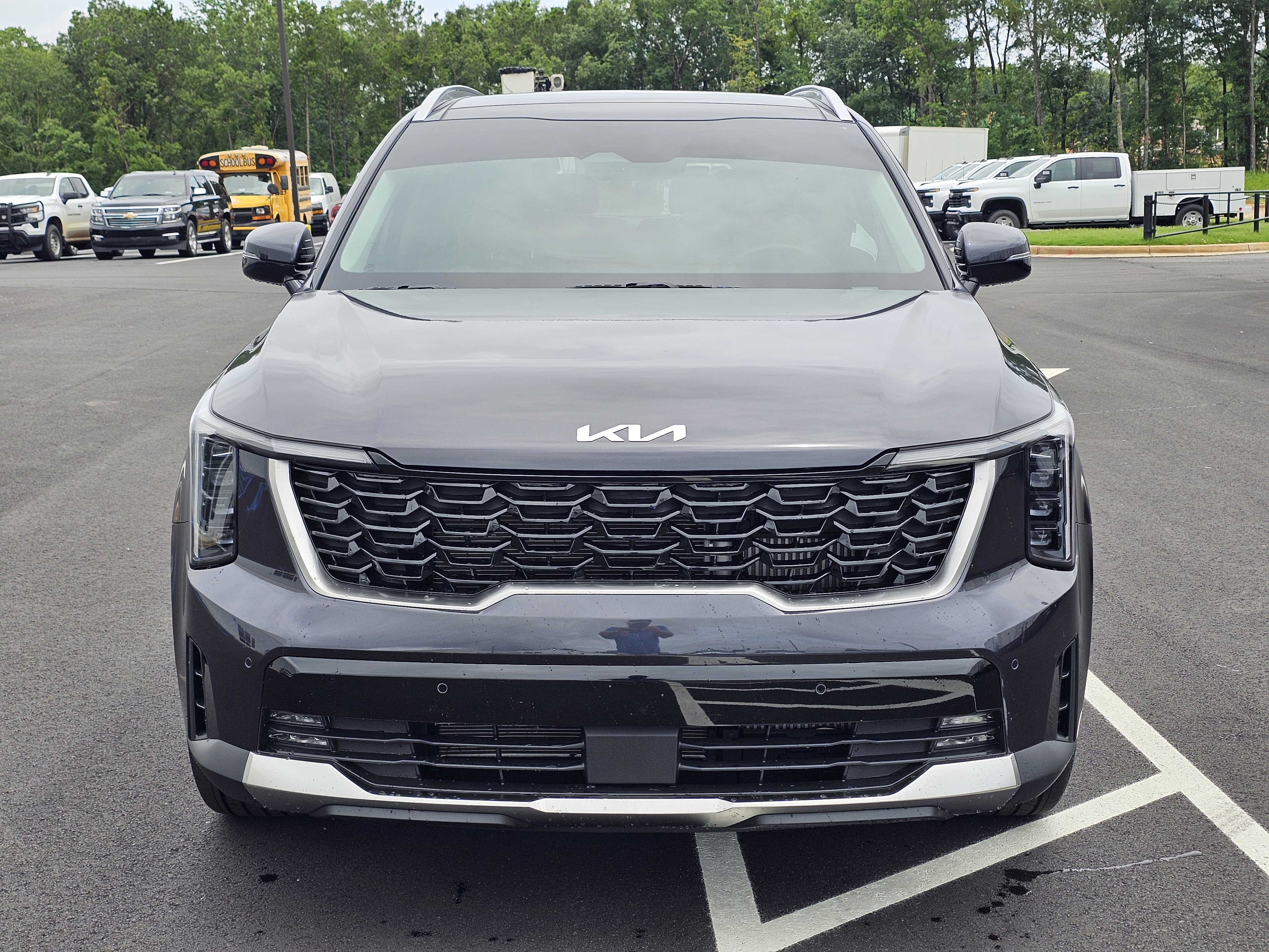Used 2025 Kia Sorento EX w/ Panoramic Sunroof Package FWD image 3
