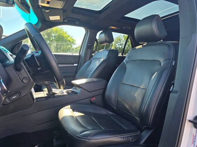 Used 2017 Ford Explorer Limited w/ Equipment Group 301A FWD image 10