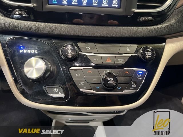 Used 2021 Chrysler Voyager Lxi image 24