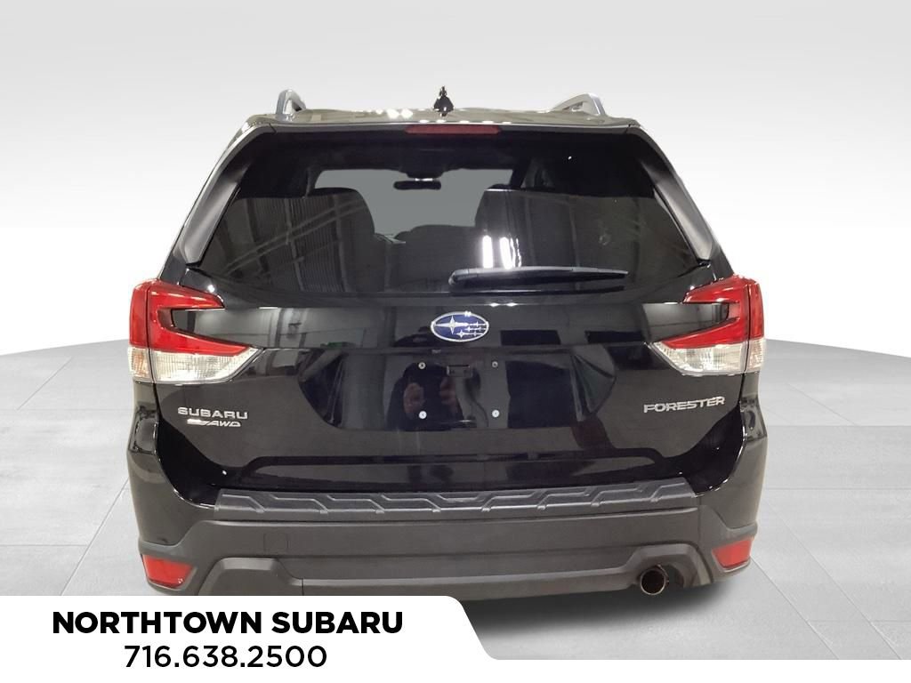 Used 2020 Subaru Forester Limited image 2