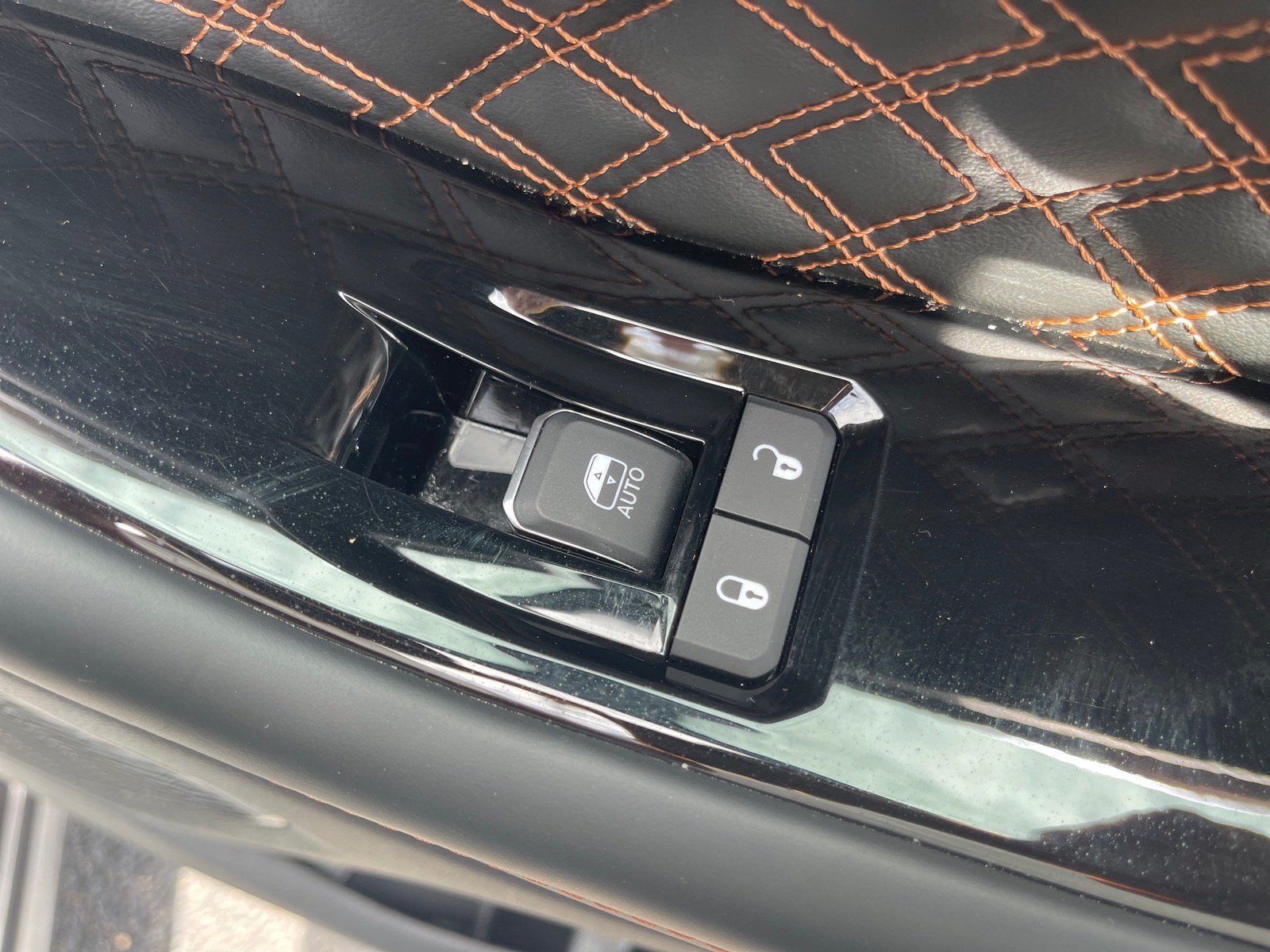 Used 2024 Jeep Grand Cherokee L Summit w/ Advanced Protech Group IV AWD/4WD image 19