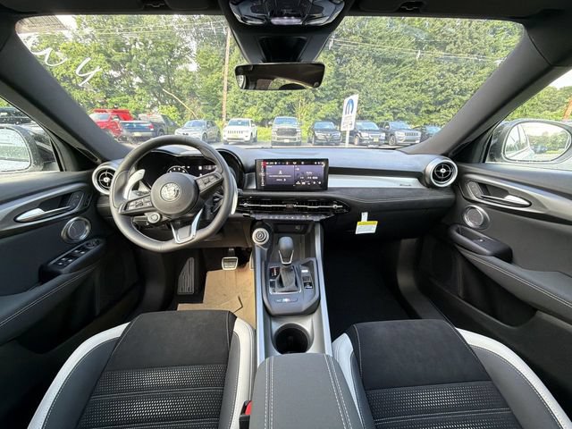 New 2026 Alfa Romeo Tonale w/ Active Assist Package AWD/4WD image 12