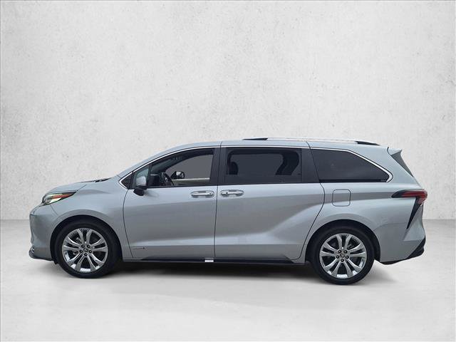 Certified 2021 Toyota Sienna Platinum FWD image 9