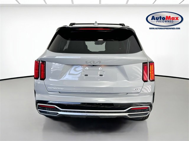 Used 2023 Kia Sorento SX image 8