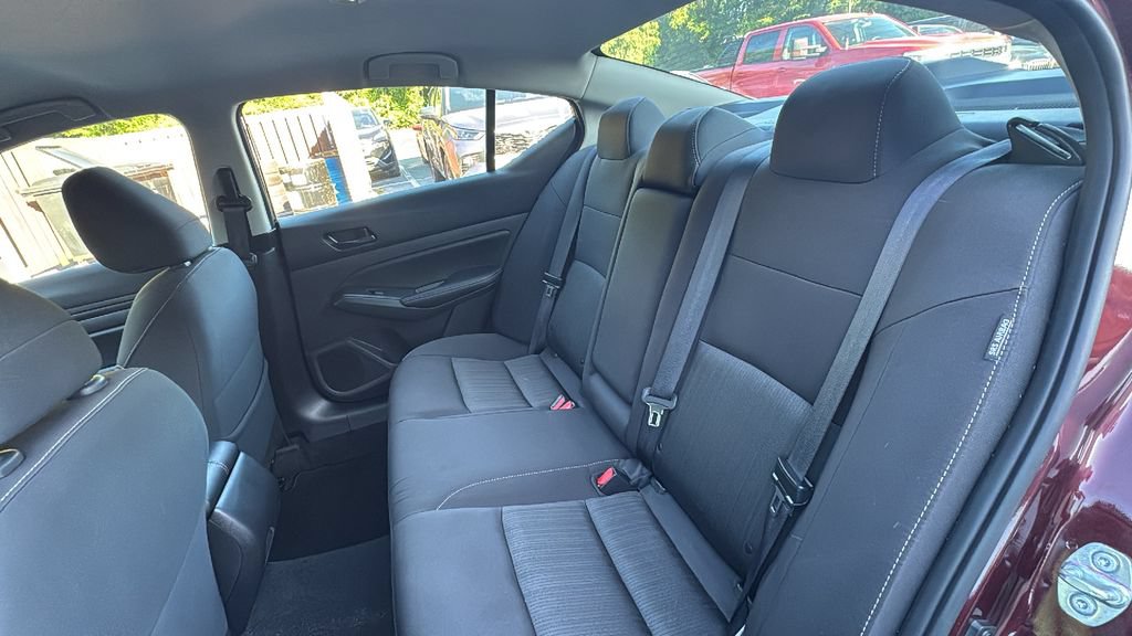 Used 2025 Nissan Altima 2.5 SV FWD image 32