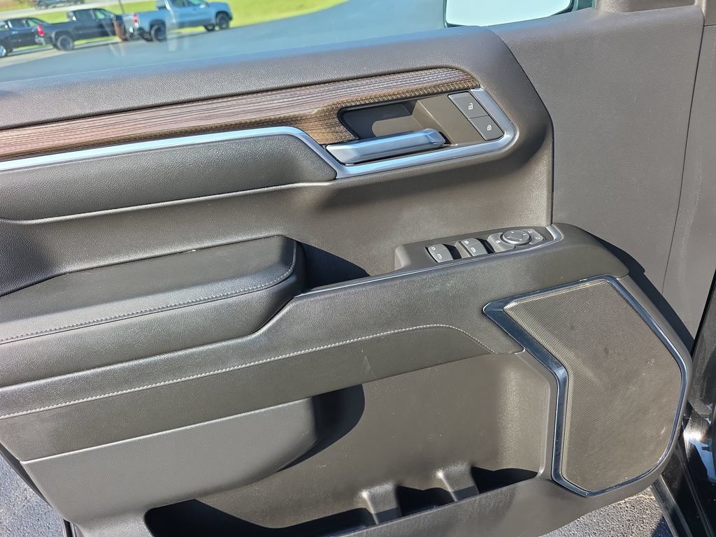 Used 2024 Chevrolet Silverado 1500 LT AWD/4WD image 14