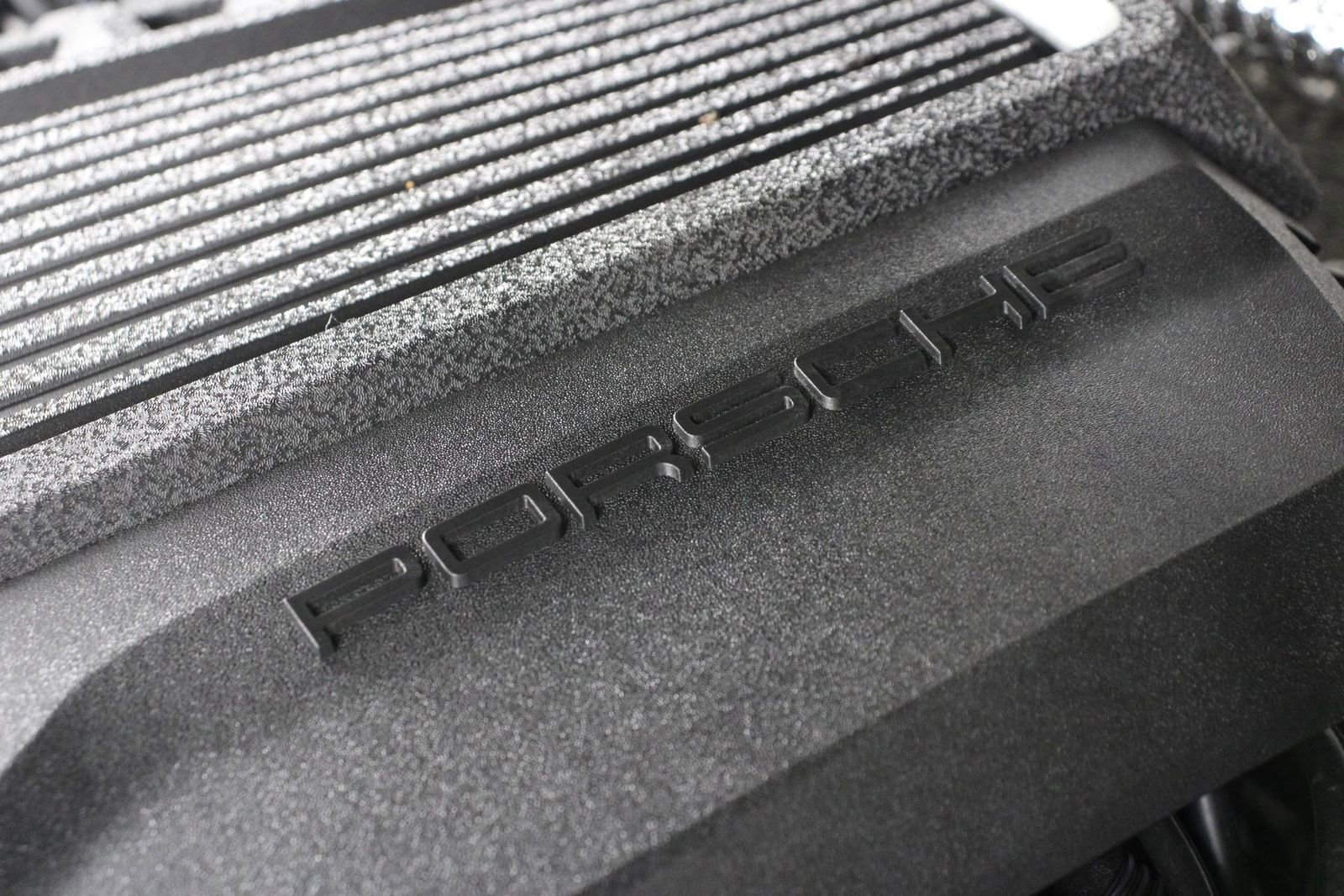 Certified 2025 Porsche Macan image 27