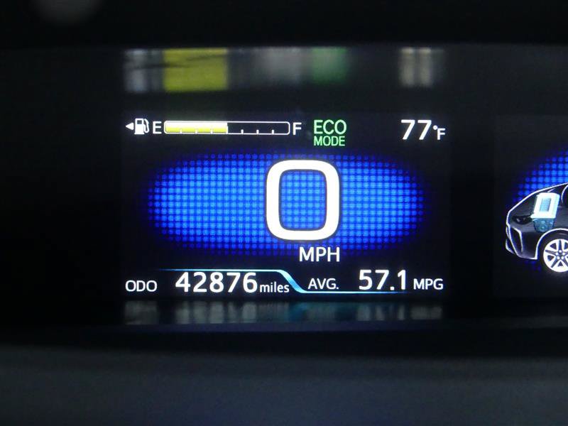 Used 2022 Toyota Prius FWD image 32