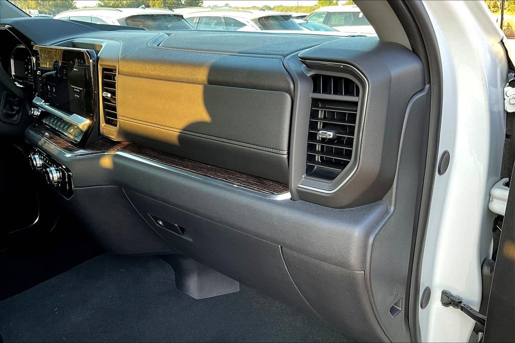 Used 2024 GMC Sierra 1500 Elevation image 19