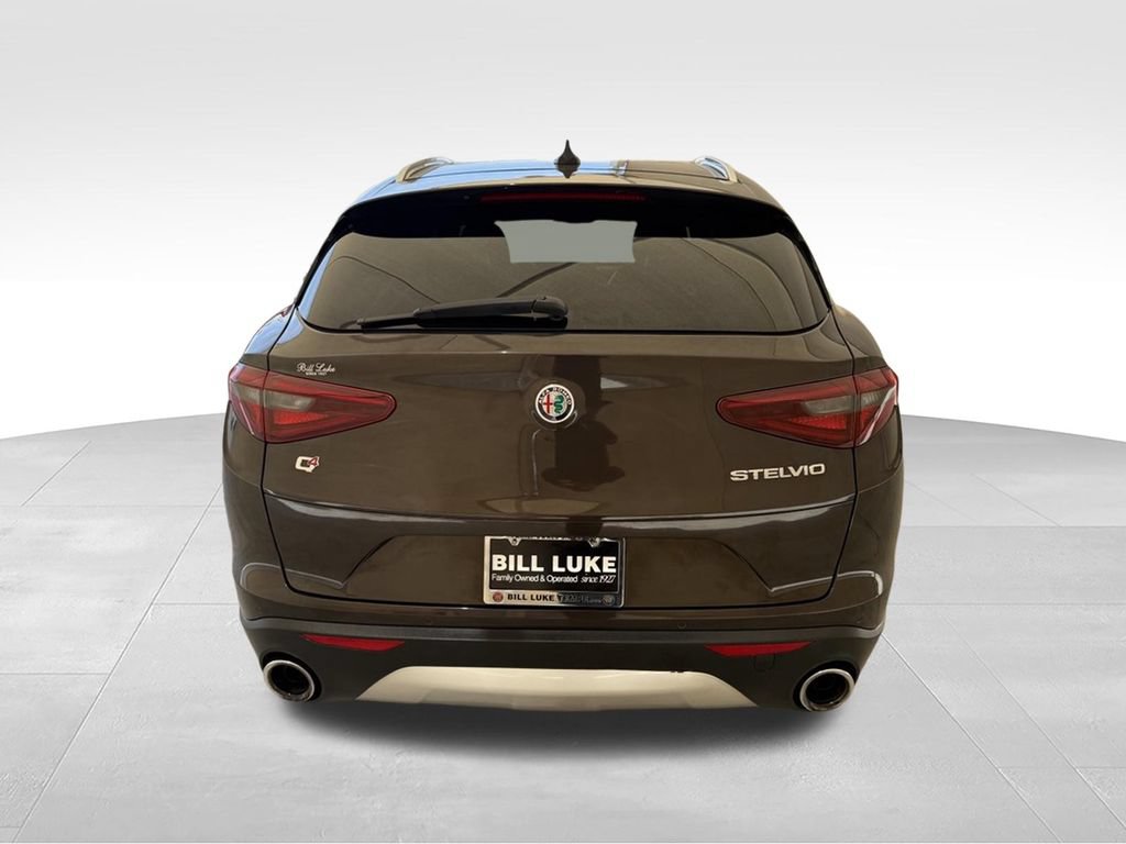 Used 2019 Alfa Romeo Stelvio Ti Lusso w/ Quick Order Package 22X Lusso AWD/4WD image 10