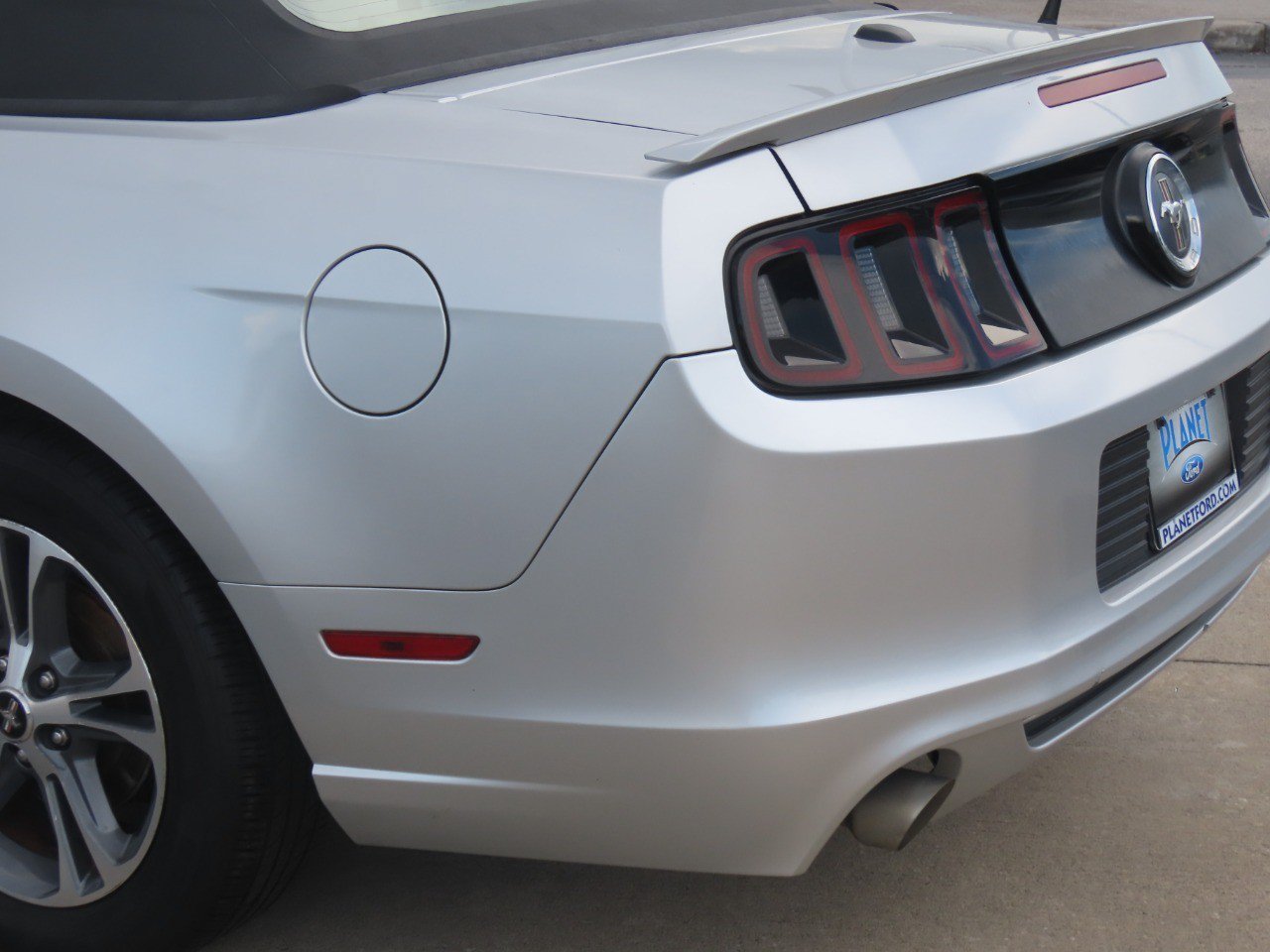 Used 2014 Ford Mustang Premium w/ Comfort Package RWD image 14