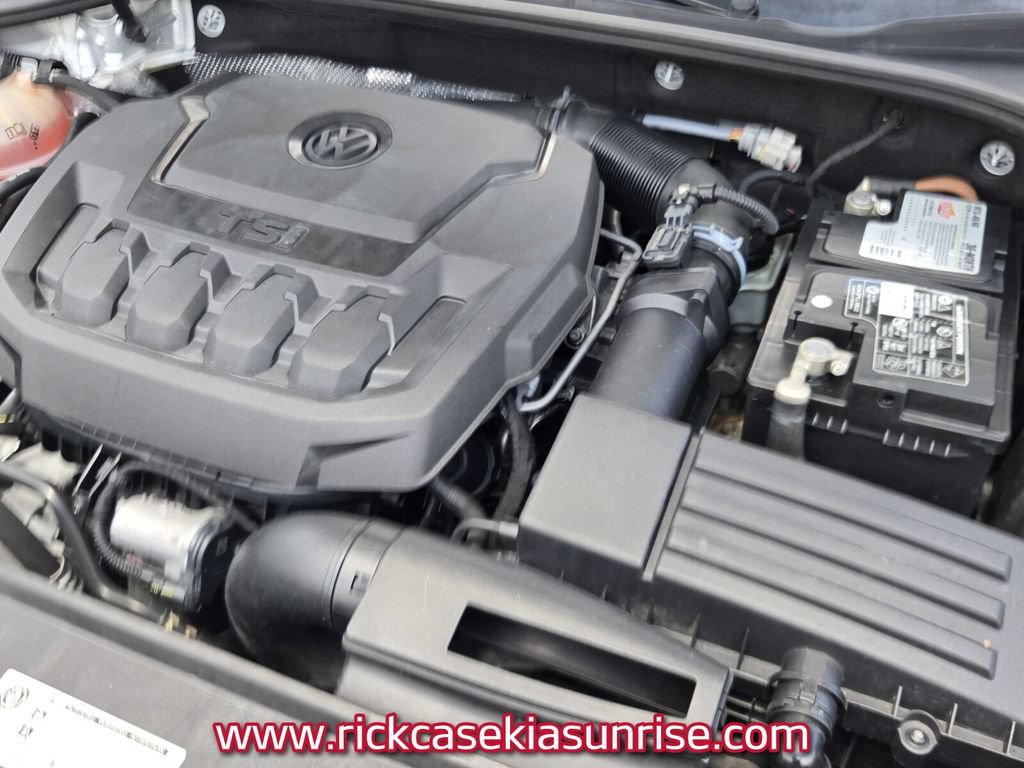 Used 2018 Volkswagen Passat 2.0T SE FWD image 20