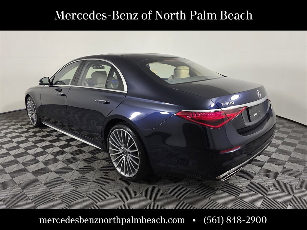 Used 2022 Mercedes-Benz S 580 4MATIC Sedan image 4