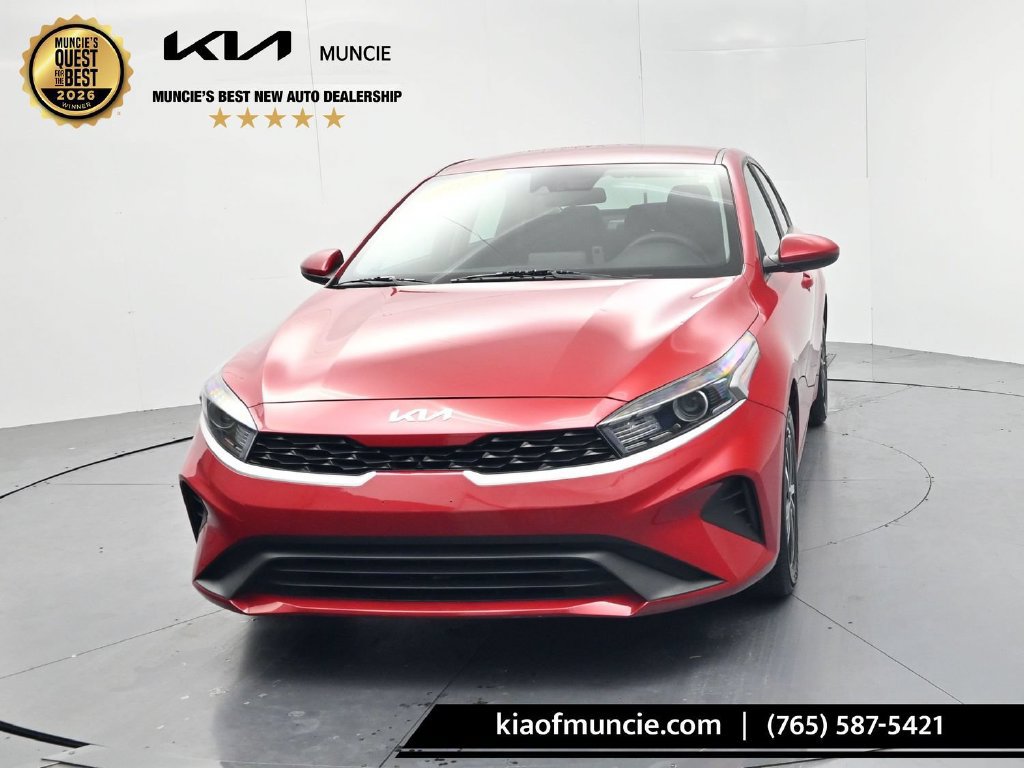 Certified 2023 Kia Forte LXS FWD image 3