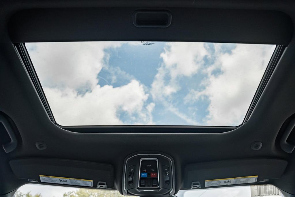 New 2025 Jeep Grand Cherokee Laredo X w/ Luxury Tech Group I image 30