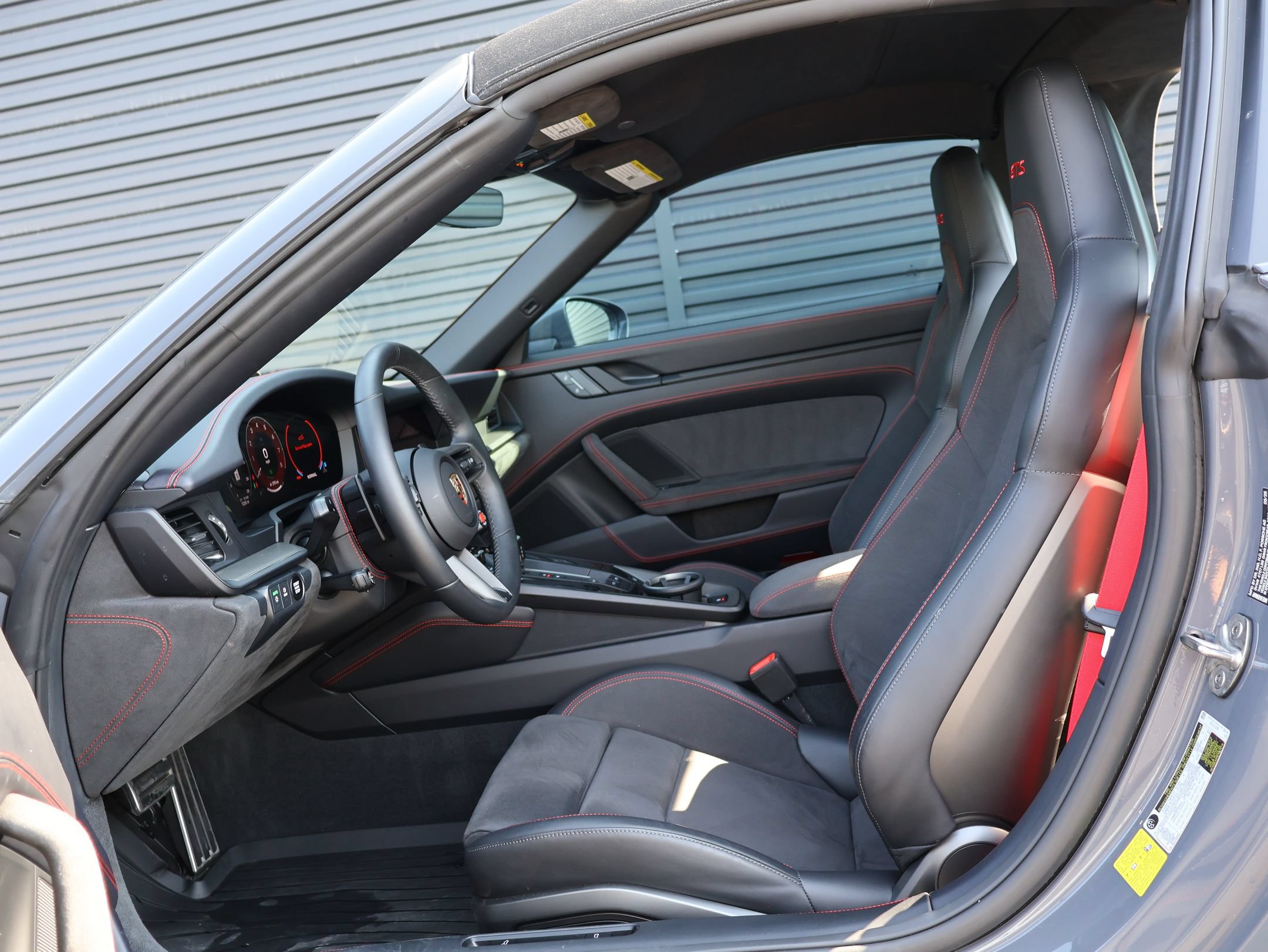 Certified 2025 Porsche 911 Targa 4 GTS AWD/4WD image 5
