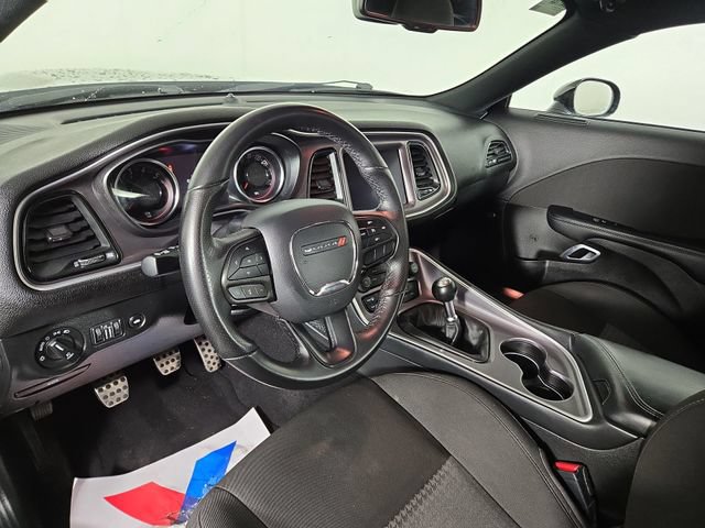 Used 2022 Dodge Challenger R/T RWD image 15