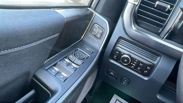 New 2026 Ford F350 Lariat w/ Black Appearance Package AWD/4WD image 33