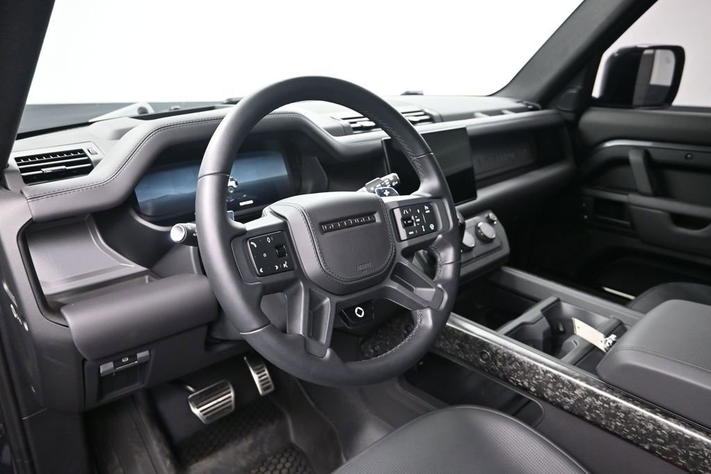 Used 2025 Land Rover Defender 110 AWD/4WD image 13