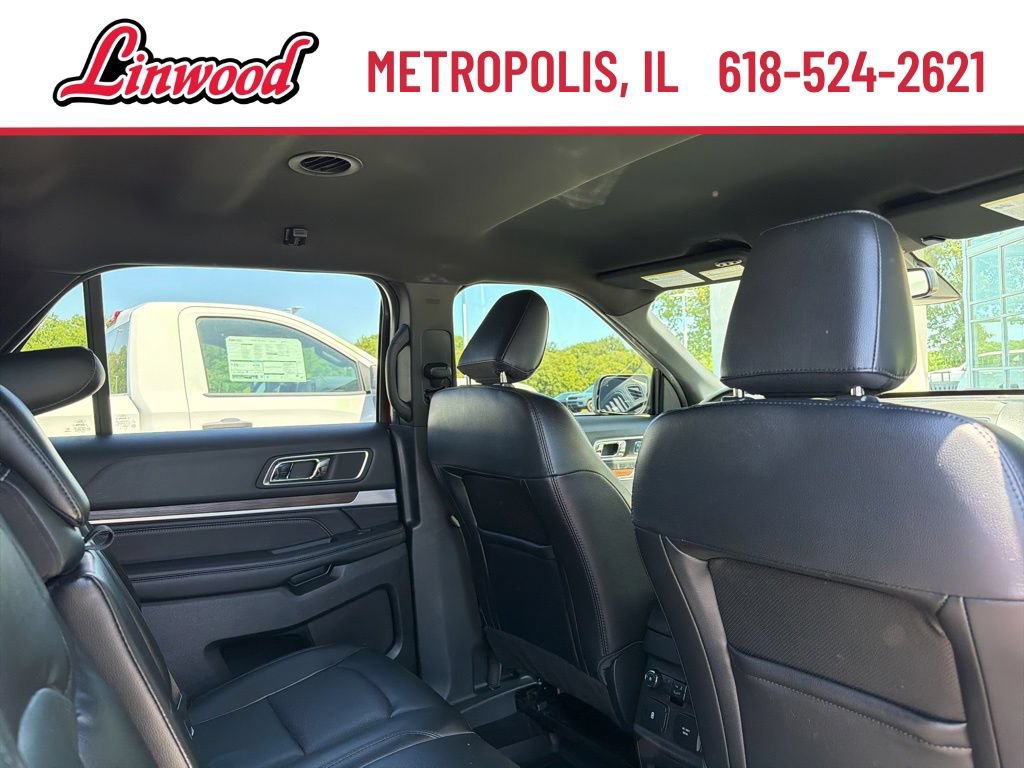 Used 2019 Ford Explorer Limited w/ Ford Safe & Smart Package AWD/4WD image 11