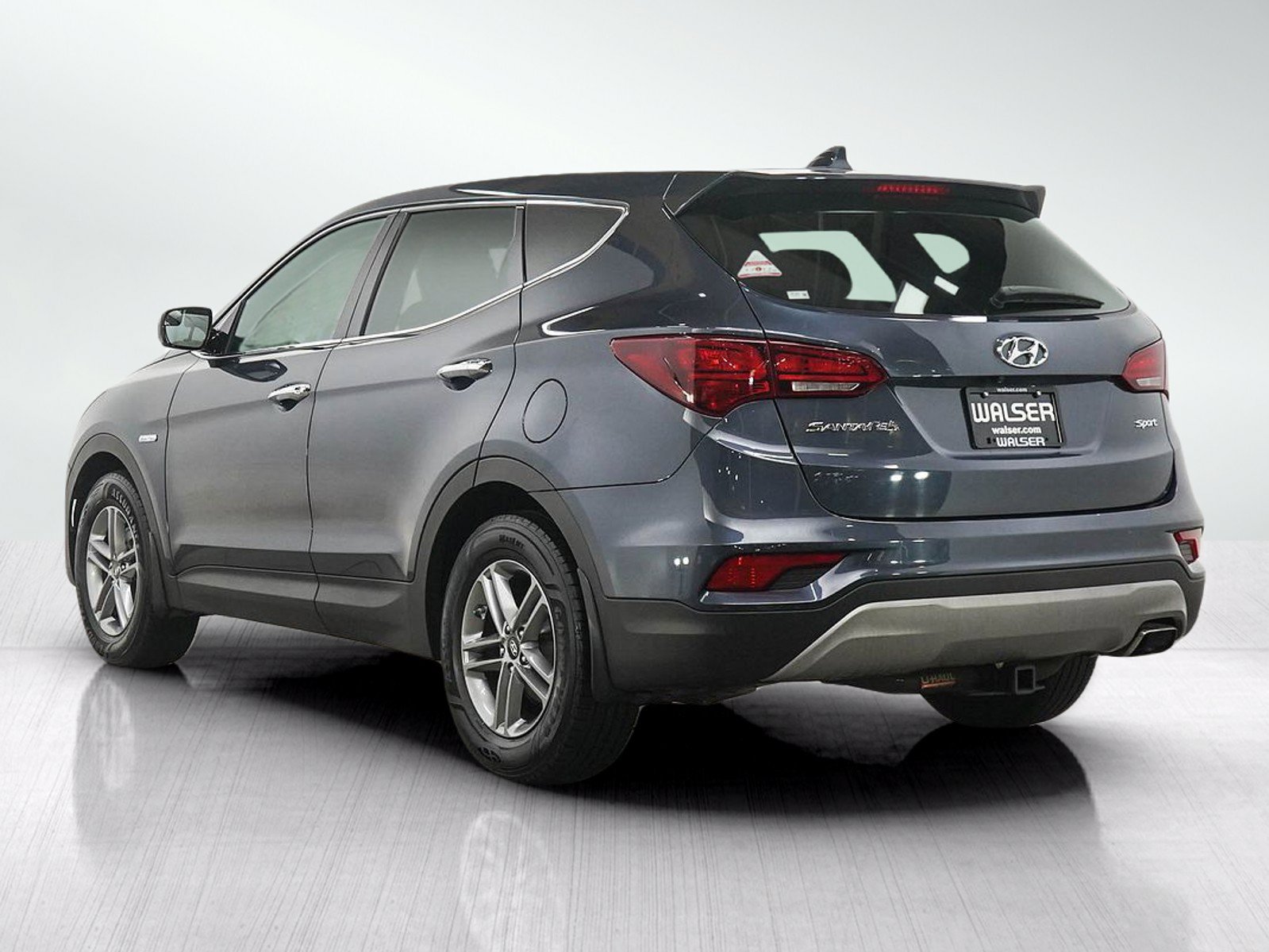 Used 2017 Hyundai Santa Fe Sport FWD image 4