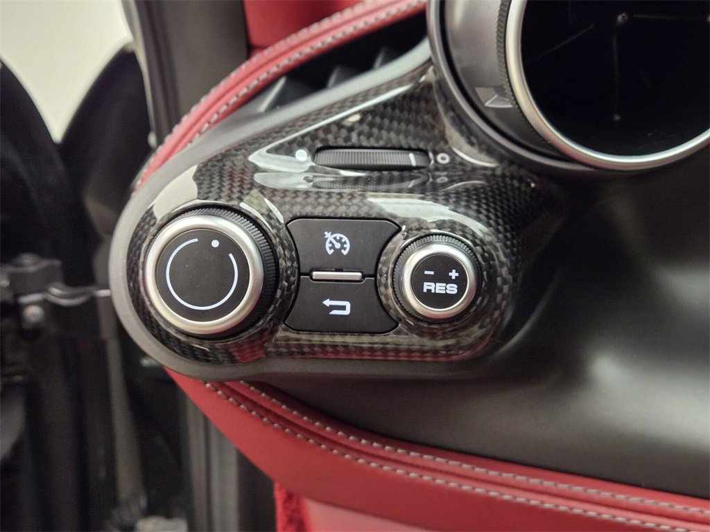 Used 2020 Ferrari F8 Tributo image 40