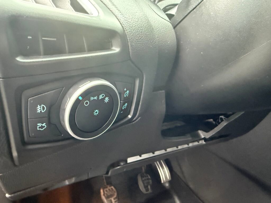 Used 2018 Ford Focus ST image 21