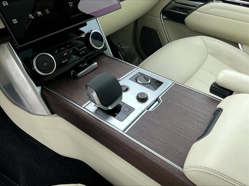 Used 2023 Land Rover Range Rover Long Wheelbase Autobiography AWD/4WD image 17