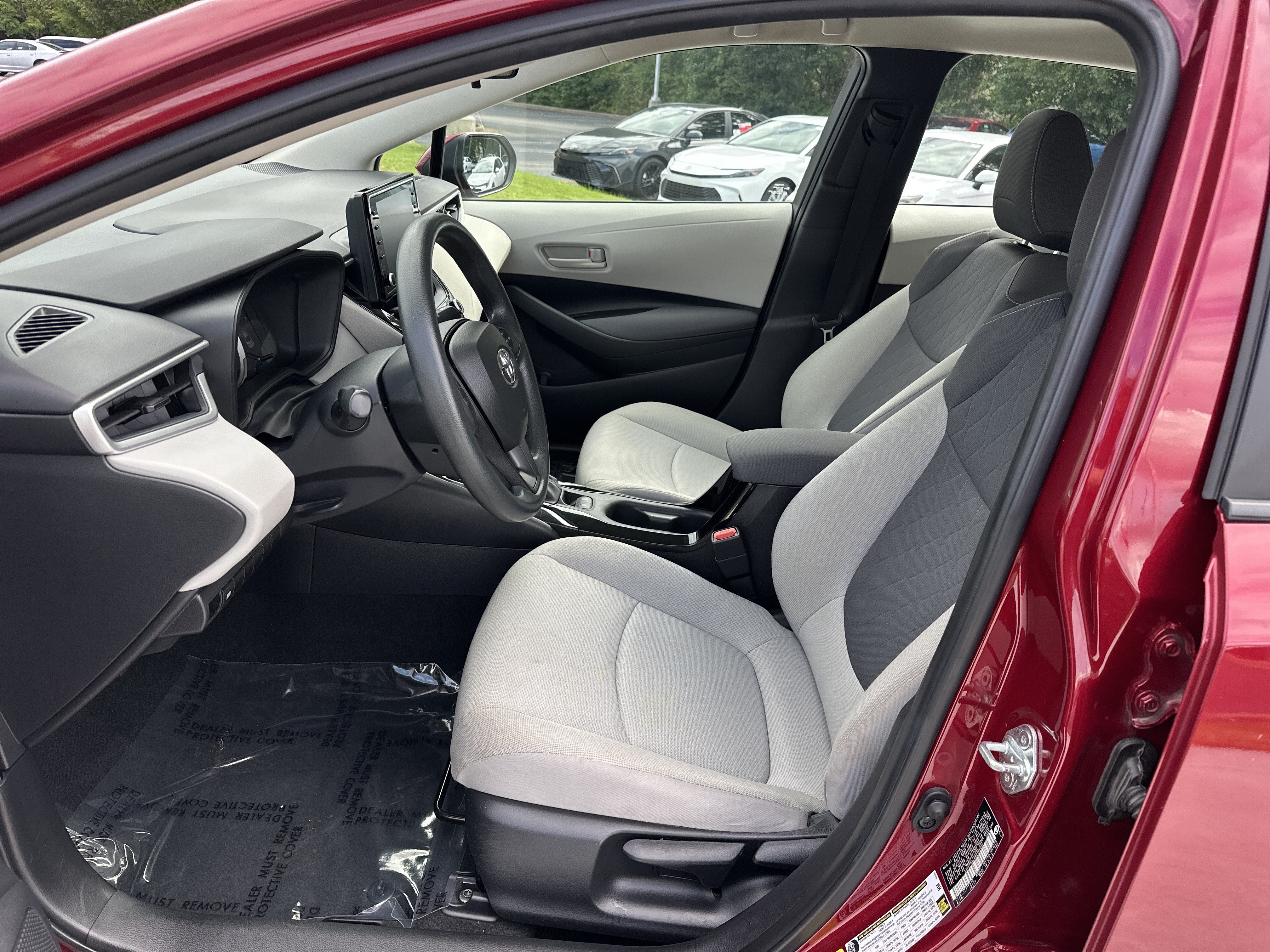 Used 2022 Toyota Corolla LE FWD image 16