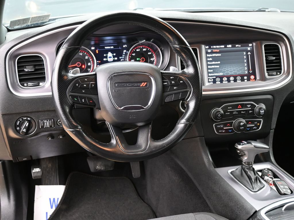 Used 2019 Dodge Charger SXT image 31