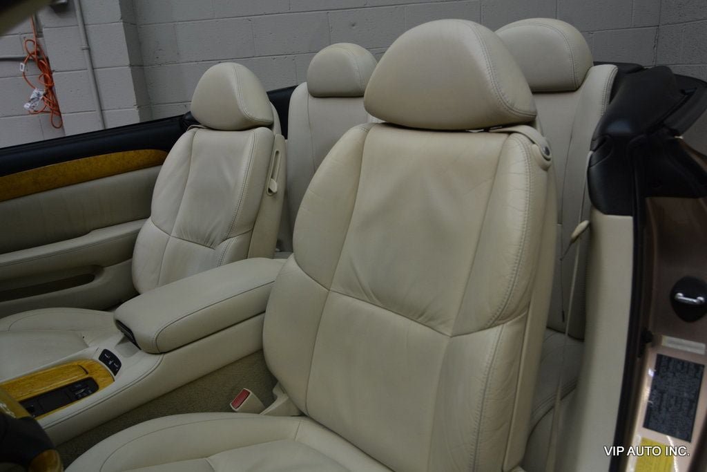 Used 2004 Lexus SC 430 Convertible RWD image 22