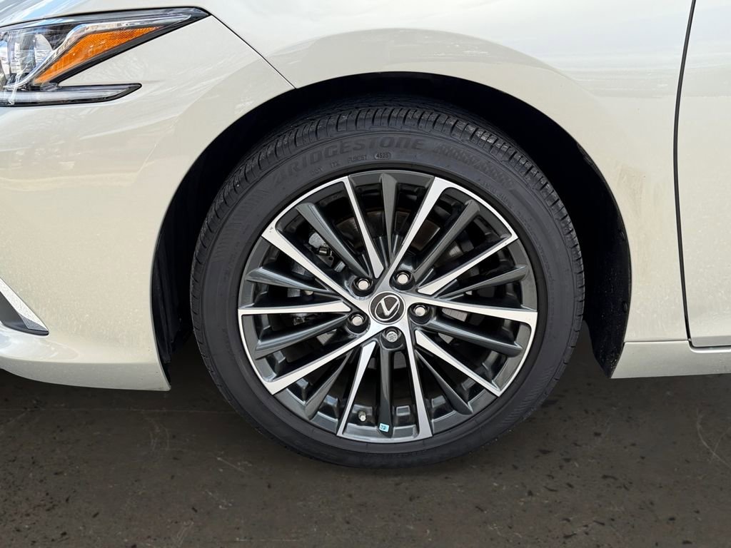 Certified 2025 Lexus ES 350 w/ Premium Package image 25