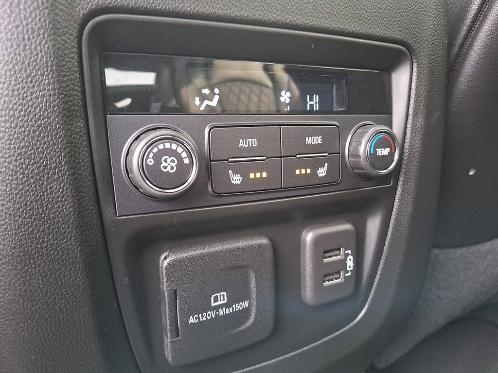 Used 2024 Buick Enclave Avenir w/ Avenir Technology Package image 11