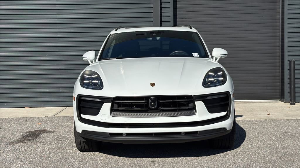 Used 2026 Porsche Macan AWD/4WD image 22