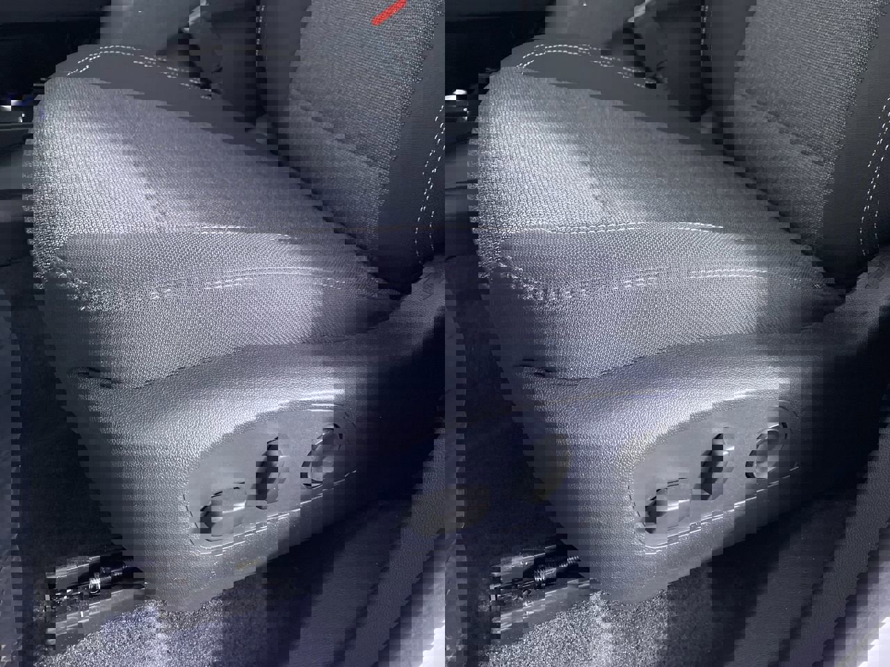 Certified 2025 GMC Acadia Elevation FWD image 15