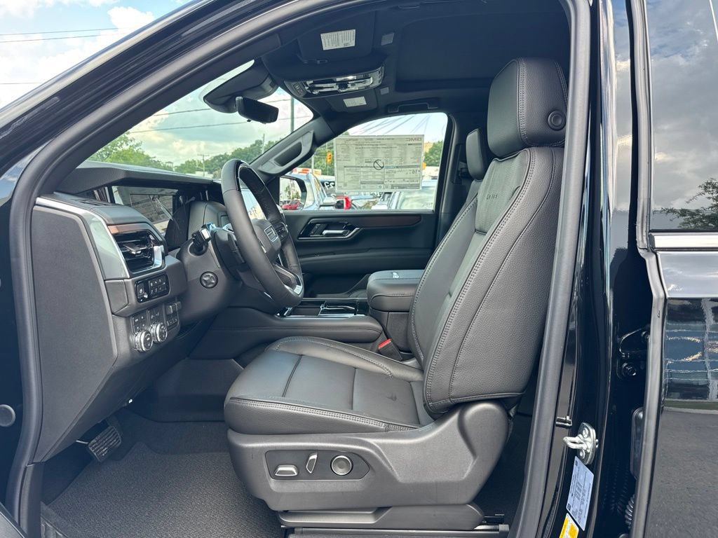 New 2026 GMC Yukon XL Denali w/ Denali Reserve Package AWD/4WD image 15