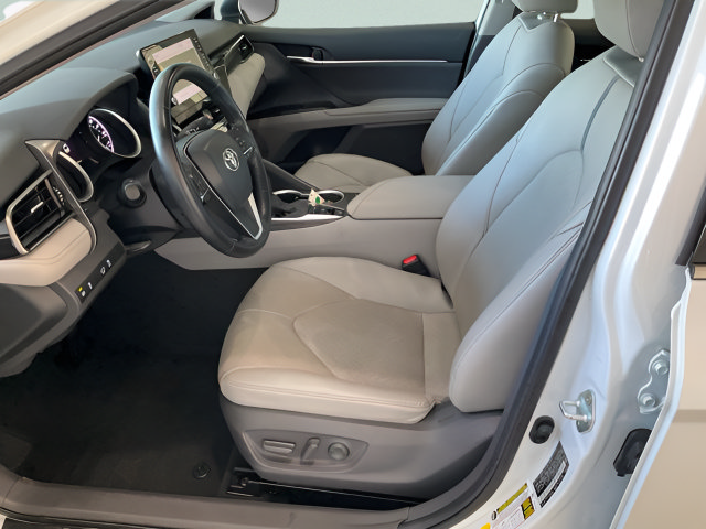 Used 2021 Toyota Camry XLE FWD image 7
