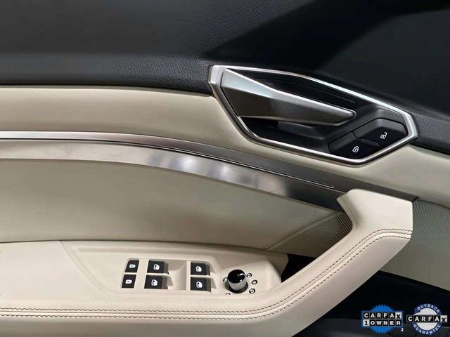 Used 2024 Audi Q8 e-tron Premium image 24