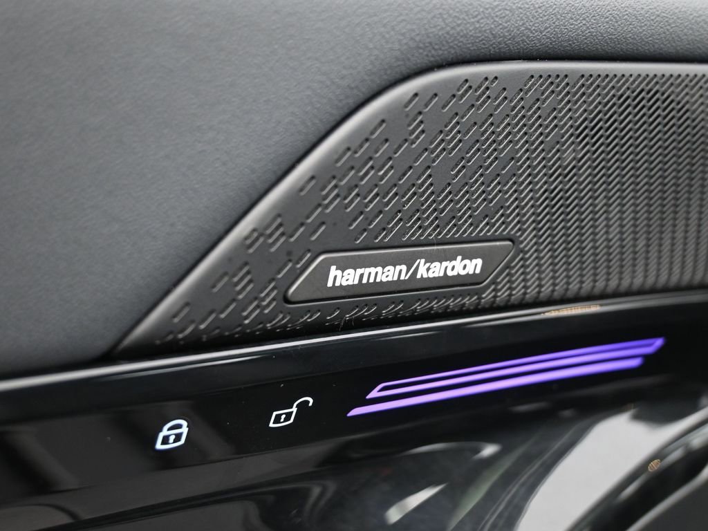 Used 2024 BMW 530i xDrive image 30