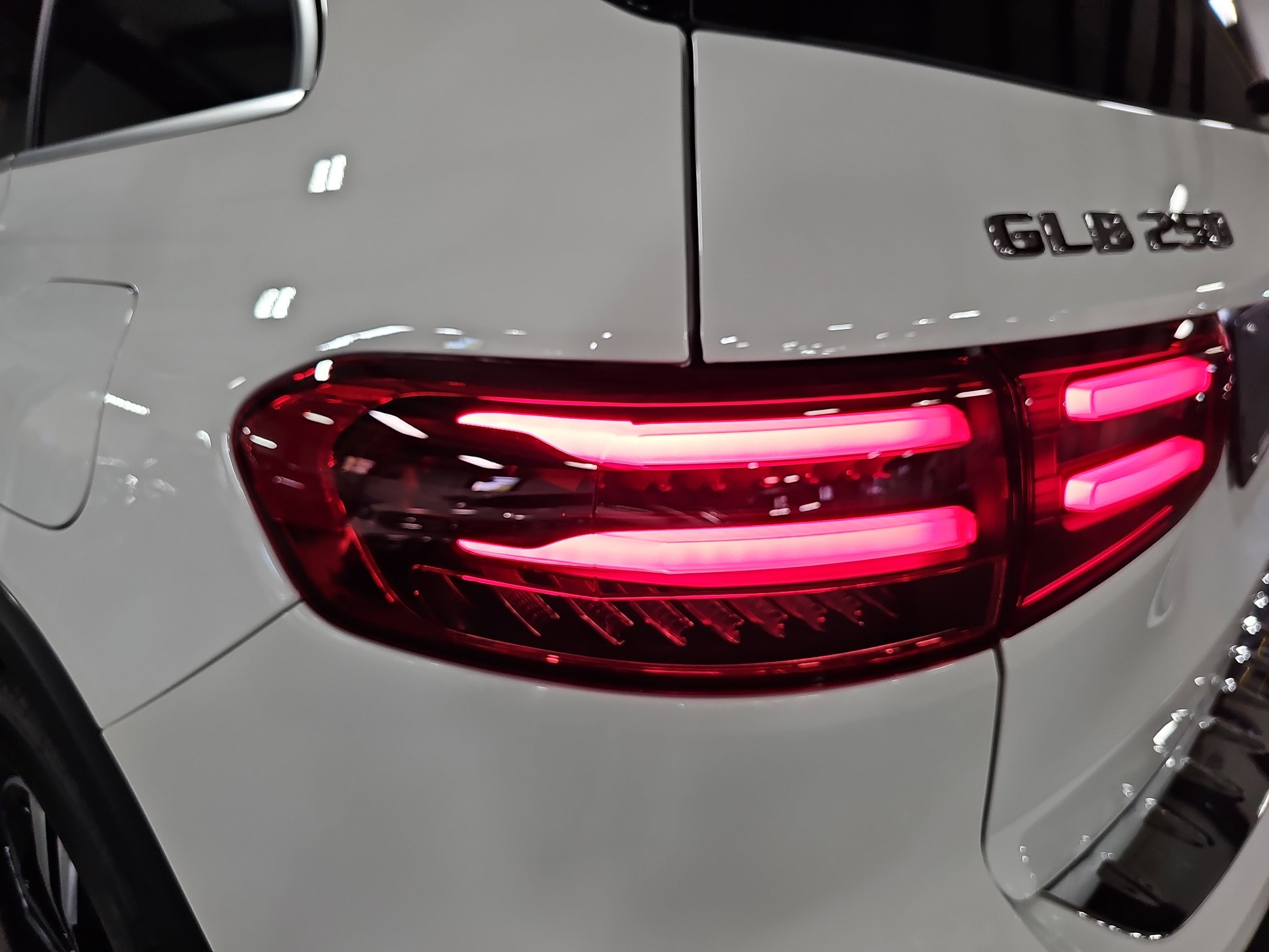 New 2026 Mercedes-Benz GLB 250 image 36