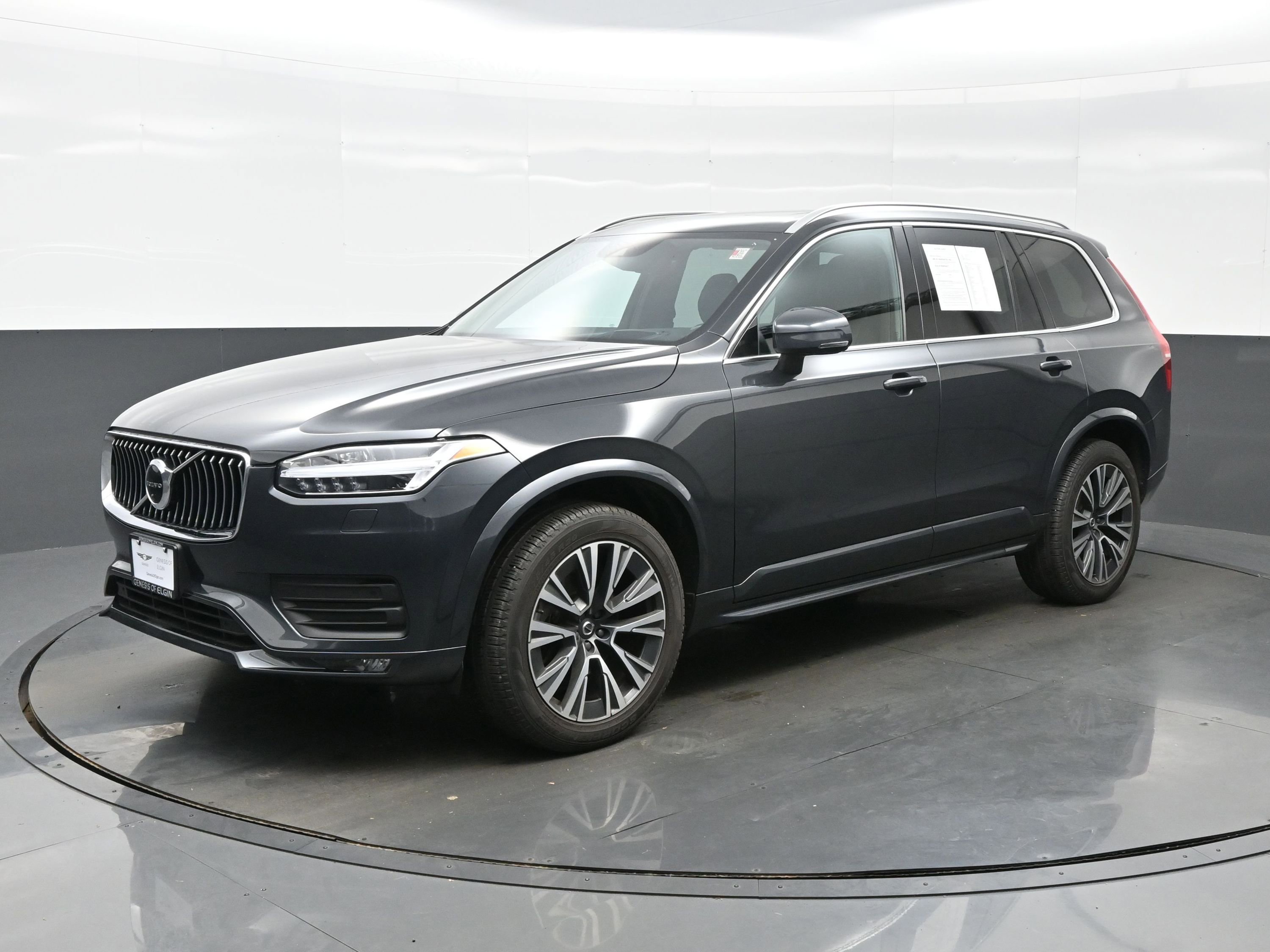 Used 2021 Volvo XC90 T6 Momentum w/ Advanced Package image 2