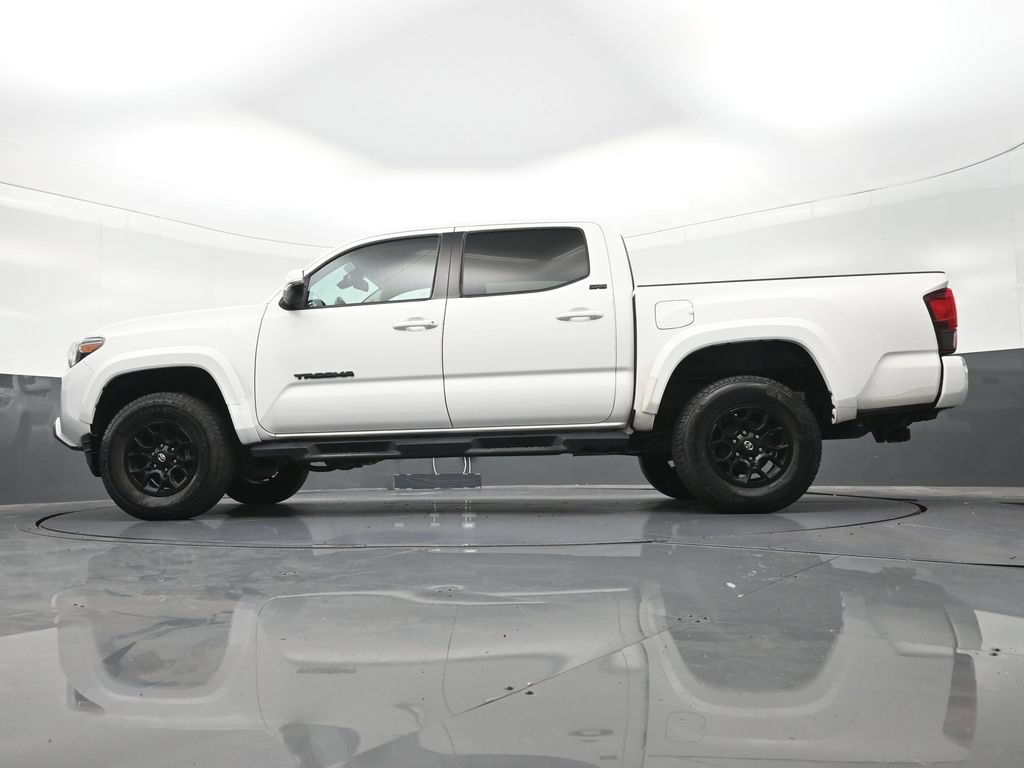 Used 2022 Toyota Tacoma SR5 RWD image 24