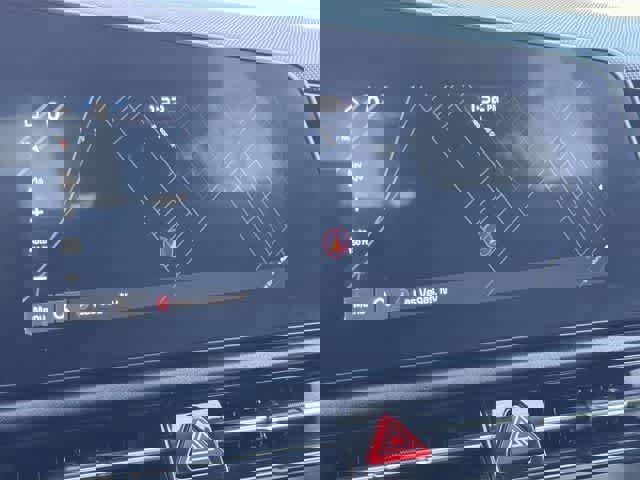 Used 2023 Kia Niro SX image 22