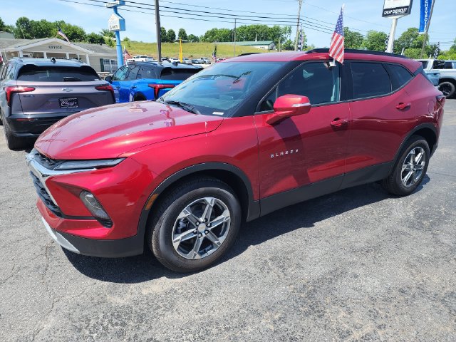 New 2026 Chevrolet Blazer LT w/ Sound & Technology Package FWD image 3