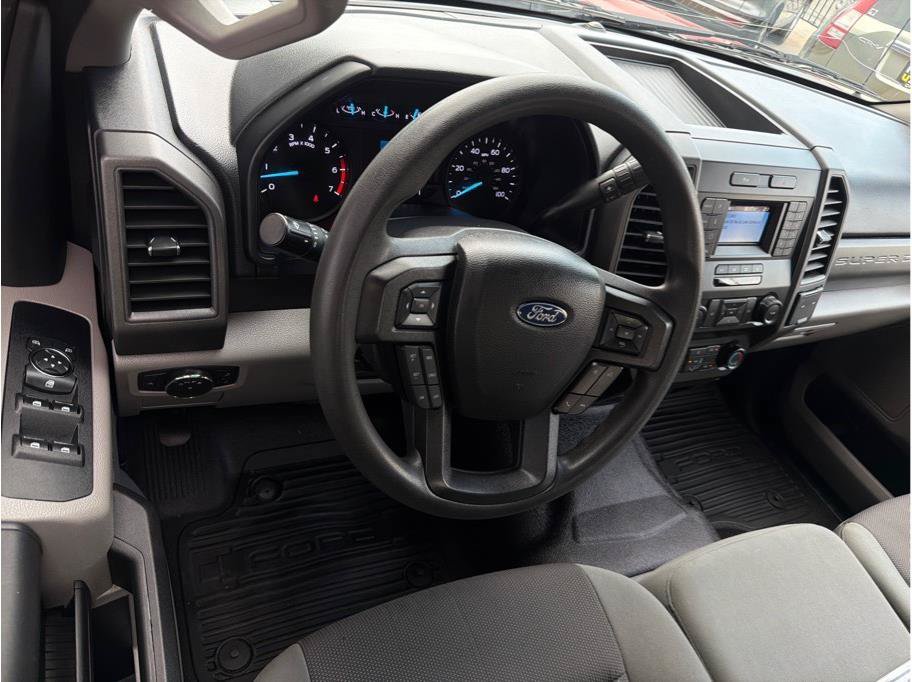 Used 2020 Ford F250 XL w/ Power Equipment Group RWD image 2